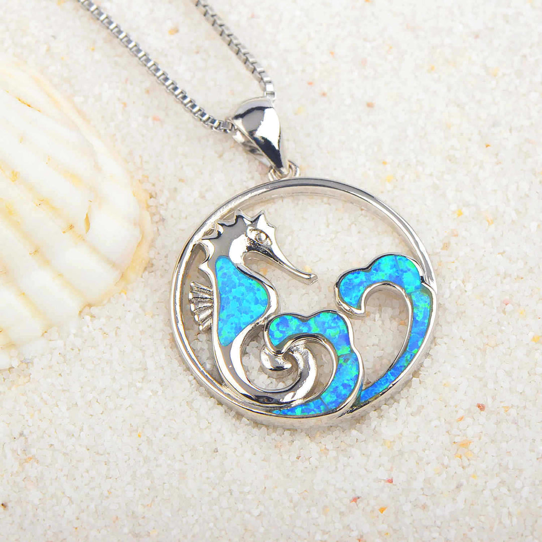 Collana con onda cavalluccio marino in blu opale Olivenorma