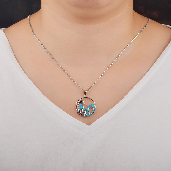 Collana con onda cavalluccio marino in blu opale Olivenorma