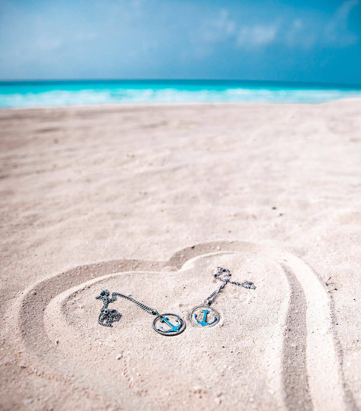 Collana con ciondolo ad ancora in blu opale Olivenorma