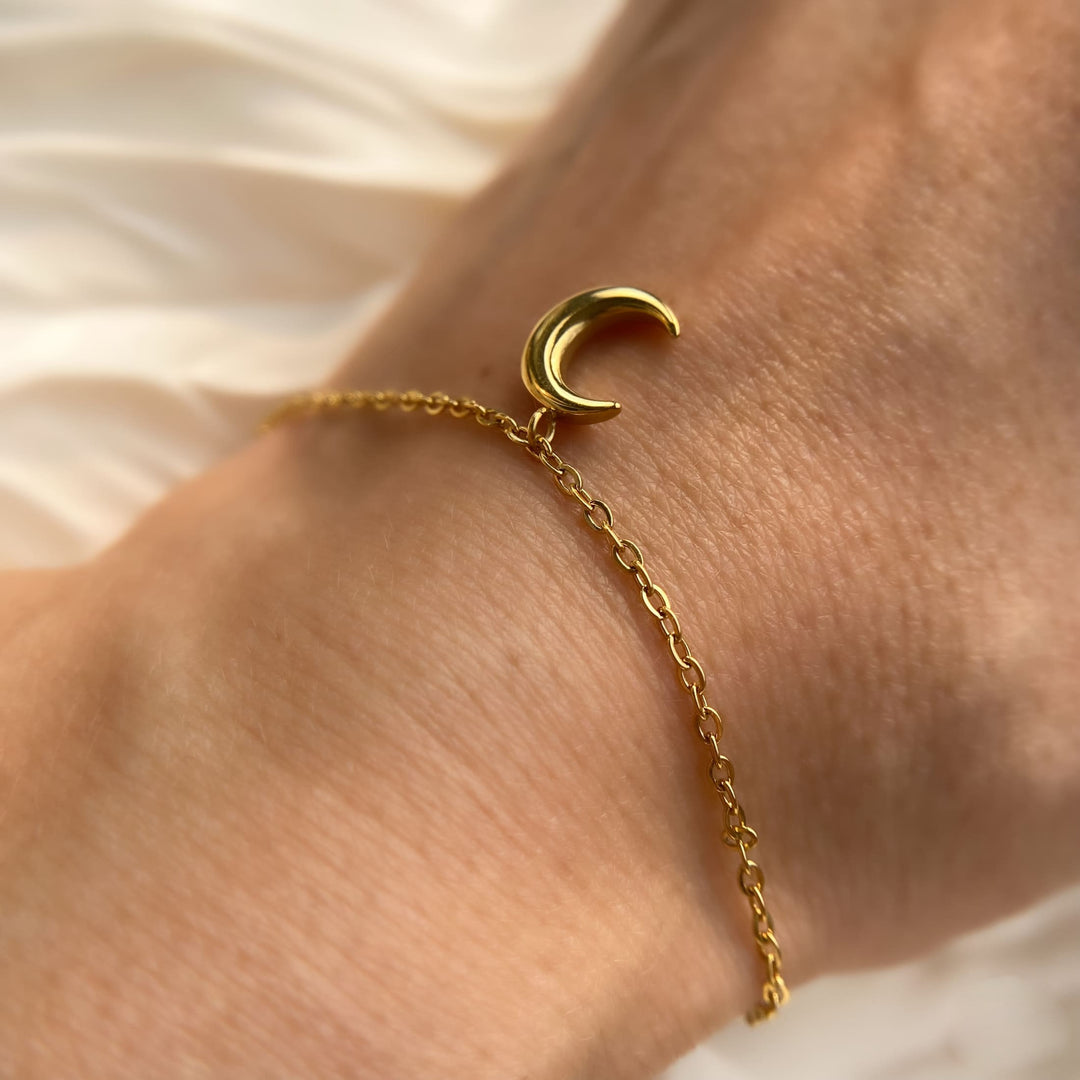 Bracciale Olivenorma con pietra occhio di gatto, luna e stella