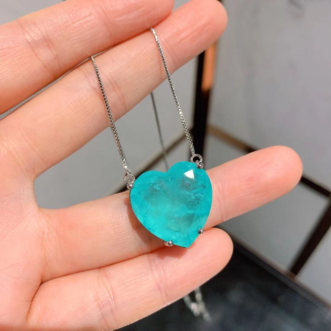 Collana e orecchini con tormalina Paraiba a forma di cuore Olivenorma