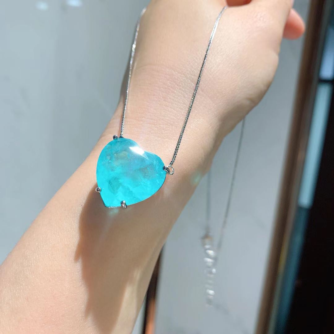 Collana e orecchini con tormalina Paraiba a forma di cuore Olivenorma