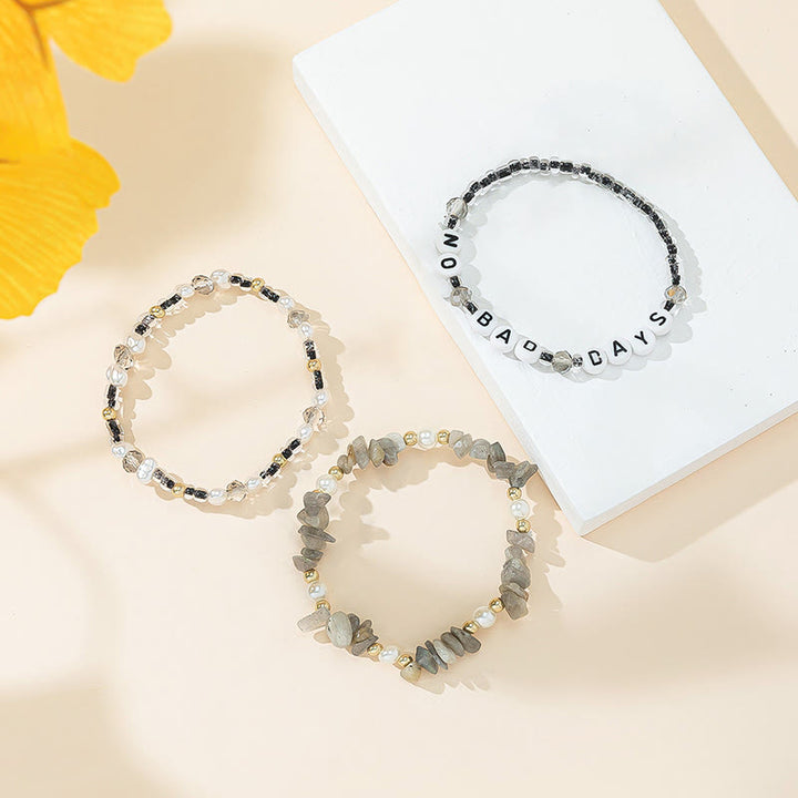 Olivenorma "No Bad Days" Braccialetto a tre strati con perline di cristallo 