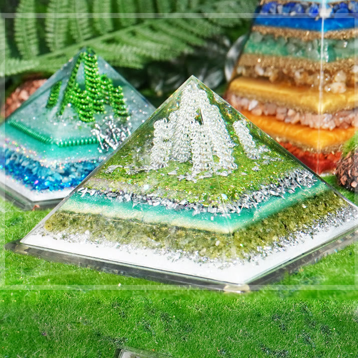Piramide di orgone curativa Olivenorma Peridot Prehnite
