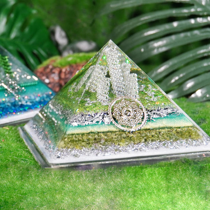 Piramide di orgone curativa Olivenorma Peridot Prehnite