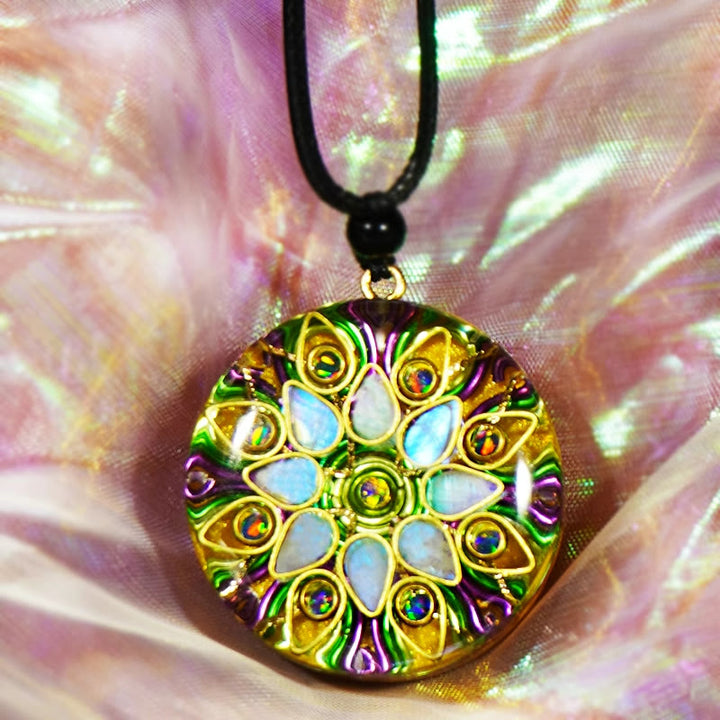 Collana di orgone di pietra di luna "Dea della luce della luna" Olivenorma 