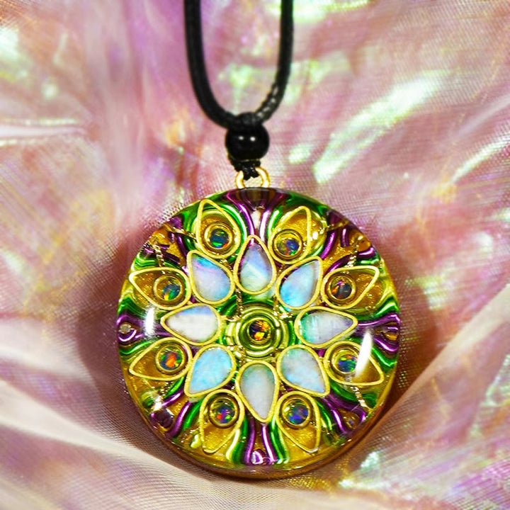 Collana di orgone di pietra di luna "Dea della luce della luna" Olivenorma 