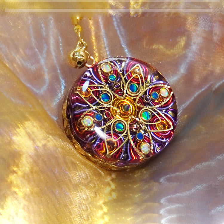 Collana con amuleto in orgone di diaspro rosso e opale Olivenorma 