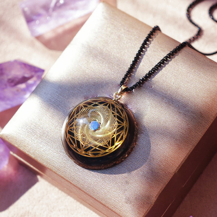 Collana in ossidiana e opale orgone Olivenorma 