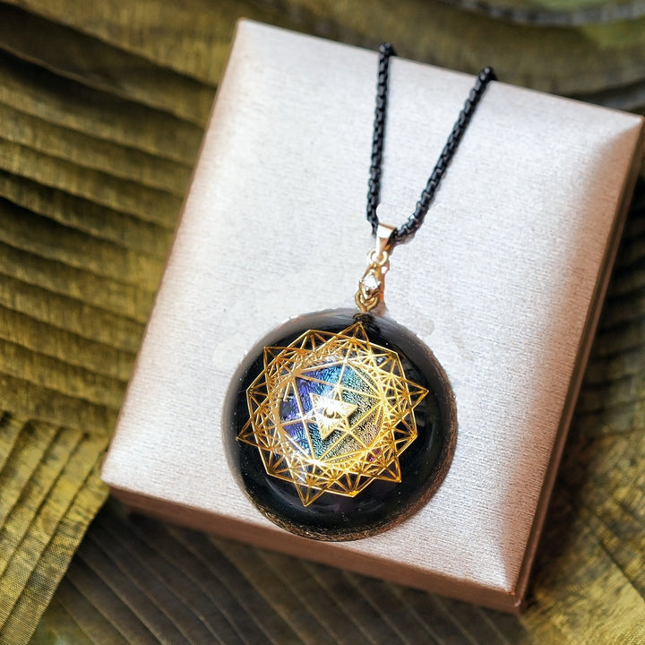 Collana in ossidiana e opale orgone Olivenorma 