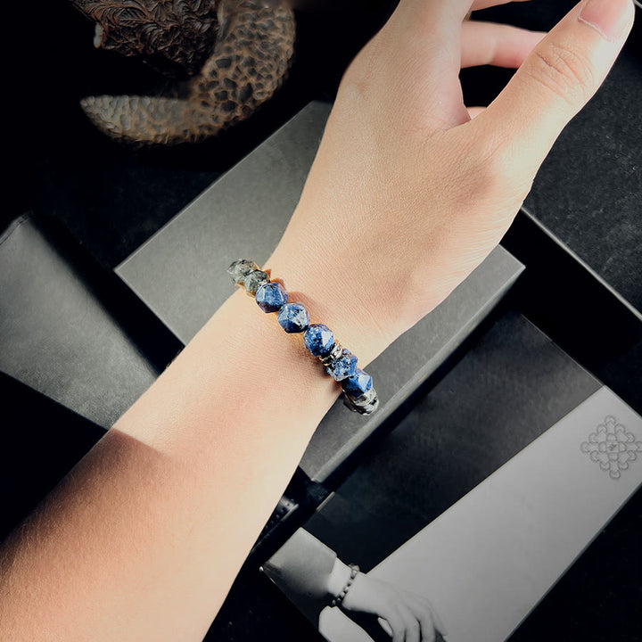 Braccialetto Olivenorma da uomo con sfaccettature geometriche in sodalite blu e labradorite - image 2