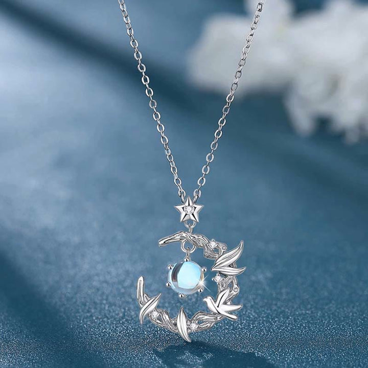 Olivenorma "Eucalipto blu e uccelli" - Collana in pietra di luna