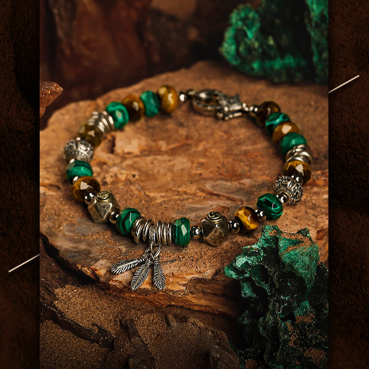Olivenorma Bracciale da uomo con ciondolo in piuma di malachite e occhio di tigre - image 5