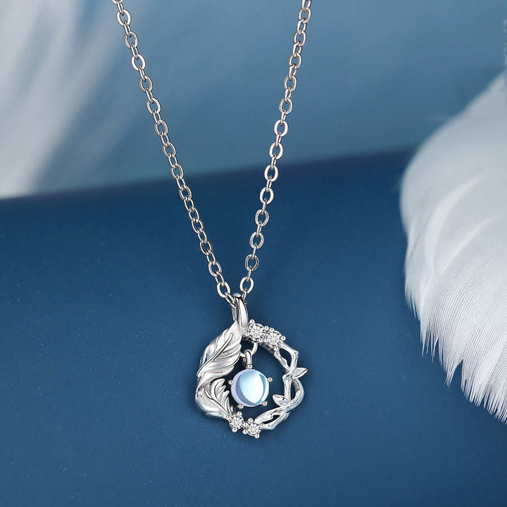 Collana in pietra di luna "Blue Gum and Bird" Olivenorma