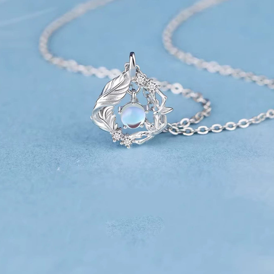 Collana in pietra di luna "Blue Gum and Bird" Olivenorma