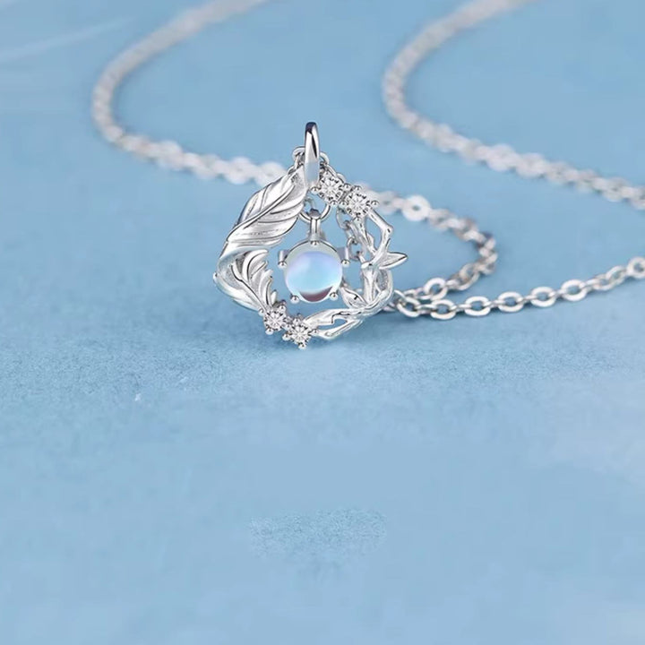 Collana in pietra di luna "Blue Gum and Bird" Olivenorma