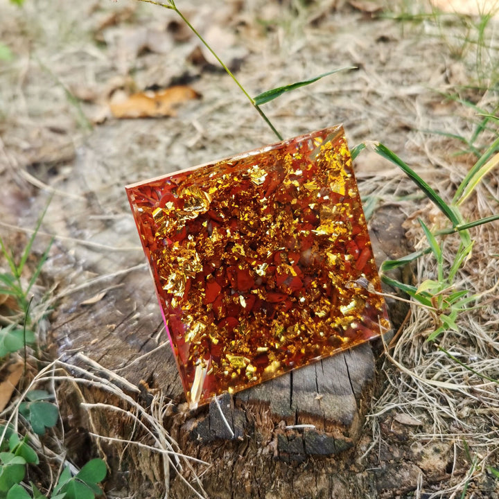 Olivenorma Cristallo Rosa Diaspro Rosso Albero della Vita Piramide Orgonica