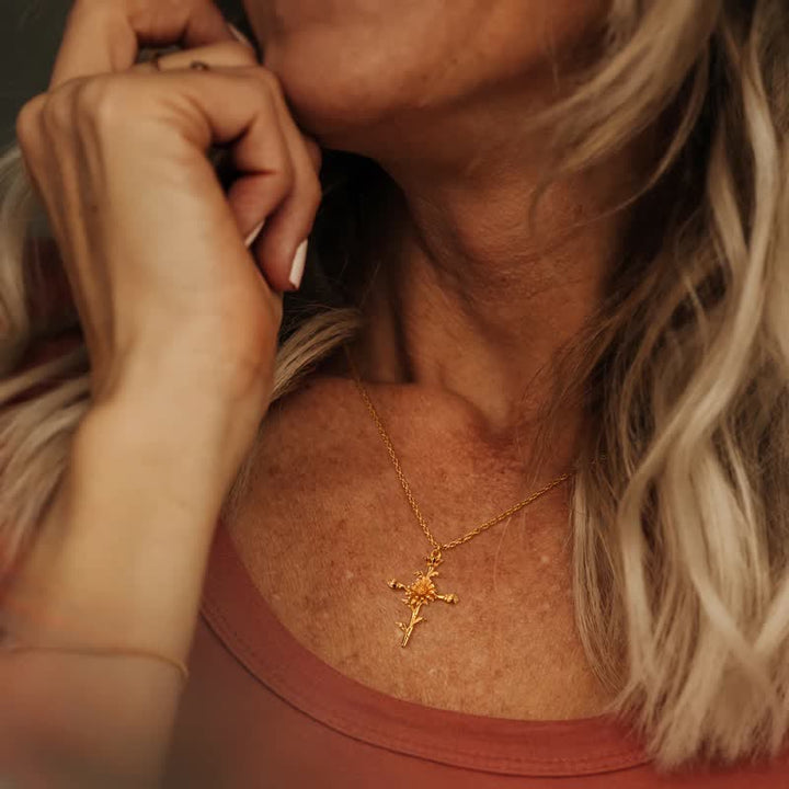 Olivenorma Collana con fiore di nascita placcato in oro 18k