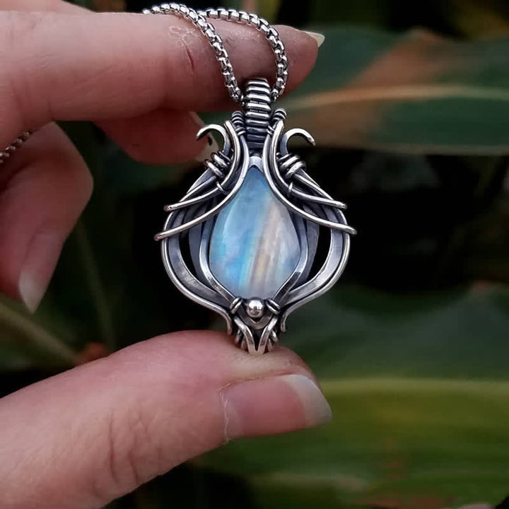 Collana con ciondolo in pietra di luna cava vintage Olivenorma