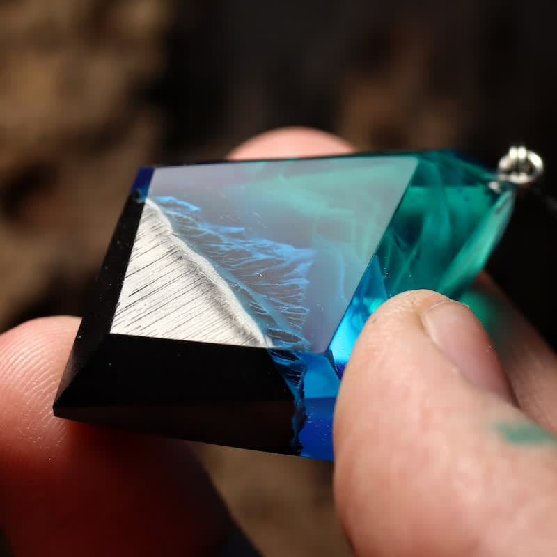 Collana in resina Aurora blu verde Olivenorma Snow Mountain