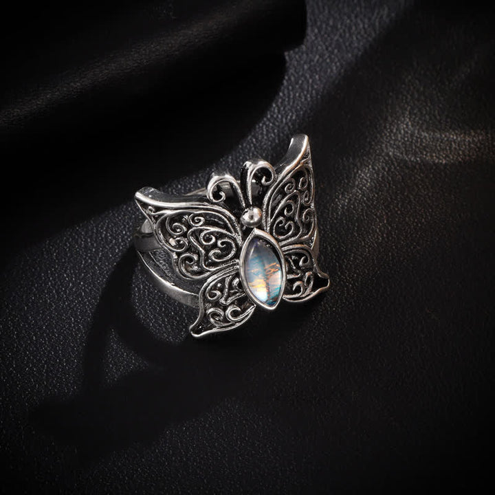 Anello vintage con farfalla e pietra di luna Olivenorma