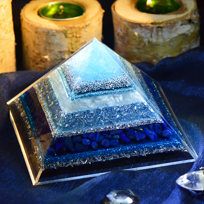 Olivenorma "Keep Peace" Piramide di Orgone Lapislazzuli