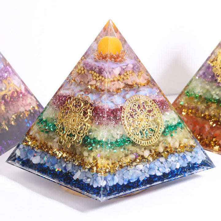 Olivenorma Piramide di Orgone in Cristallo Naturale da 15 cm fatta a mano