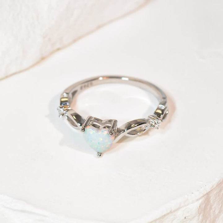 Olivenorma "Eternity Unlimited" Anello di fidanzamento con cuore in opale 