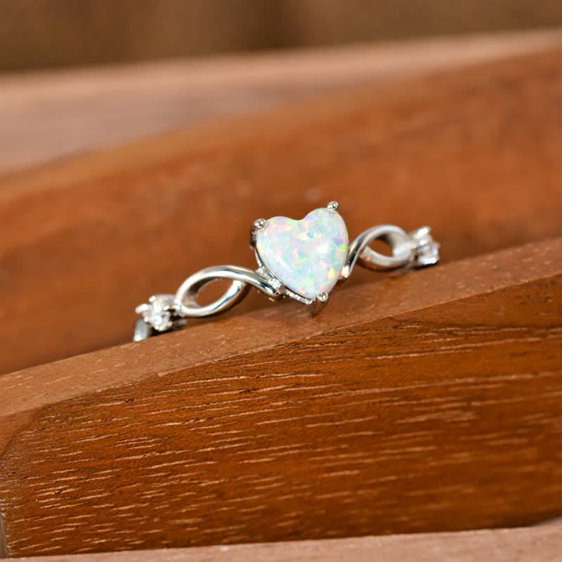 Olivenorma "Eternity Unlimited" Anello di fidanzamento con cuore in opale 