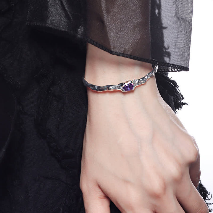 Olivenorma Bracciale aperto irregolare placcato argento con ametista naturale 