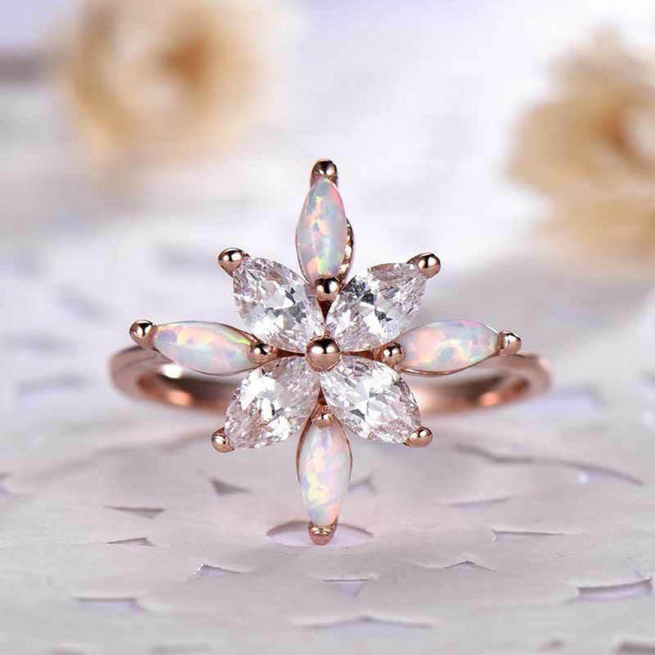 Olivenorma "Il significato della verità" - Anello con fiore di opale 