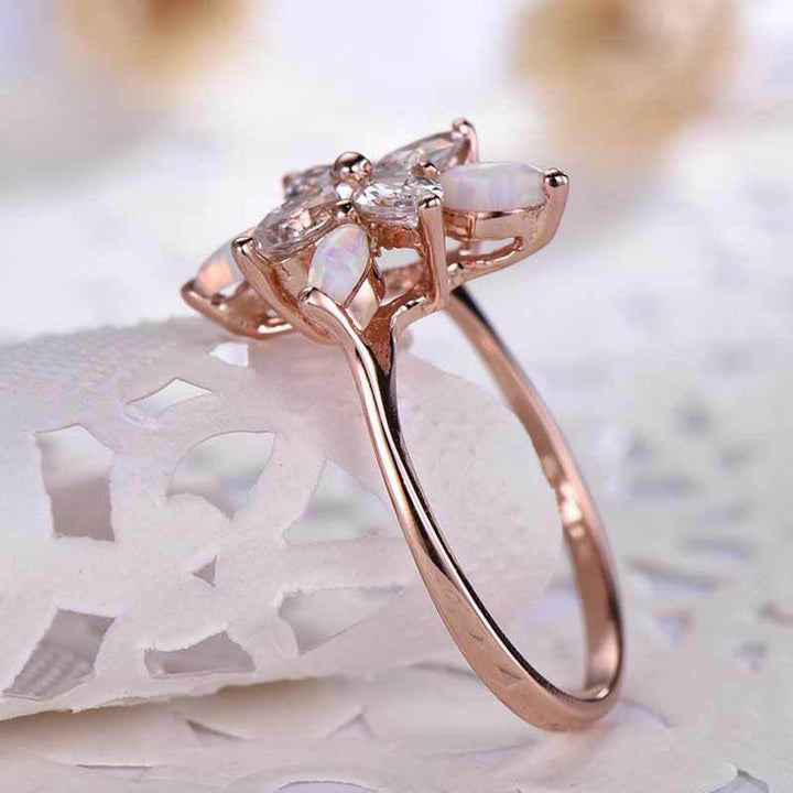 Olivenorma "Il significato della verità" - Anello con fiore di opale 