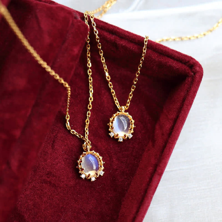 Collana con ciondolo in pietra di luna blu Olivenorma