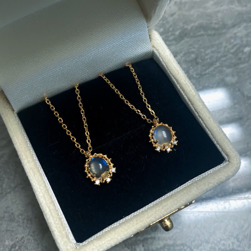 Collana con ciondolo in pietra di luna blu Olivenorma