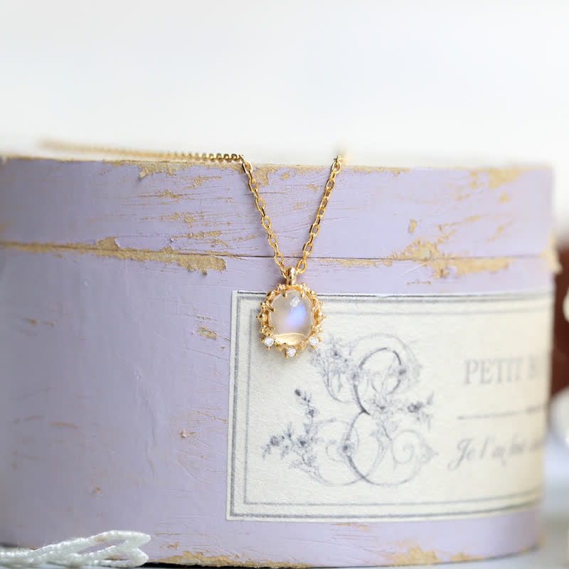 Collana con ciondolo in pietra di luna blu Olivenorma