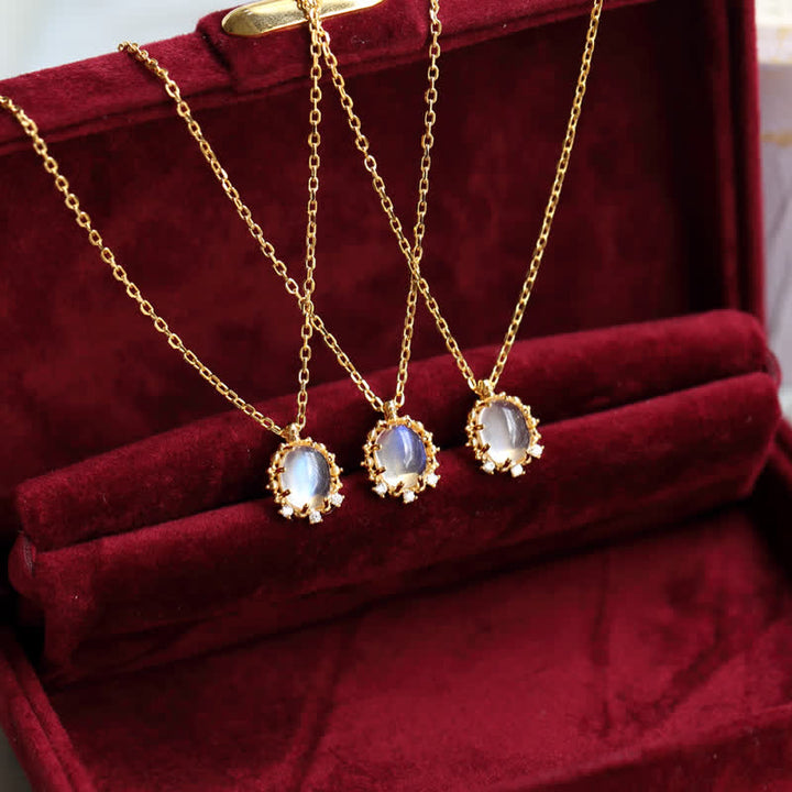 Collana con ciondolo in pietra di luna blu Olivenorma