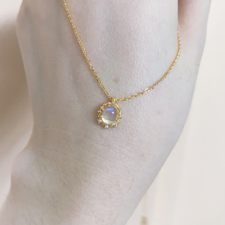 Collana con ciondolo in pietra di luna blu Olivenorma