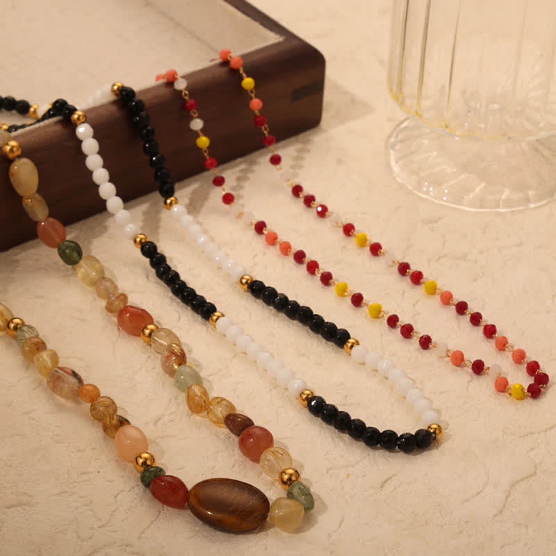 Collana di perline in pietra naturale vintage Olivenorma