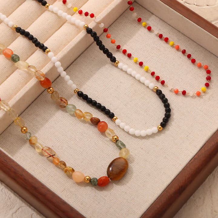 Collana di perline in pietra naturale vintage Olivenorma