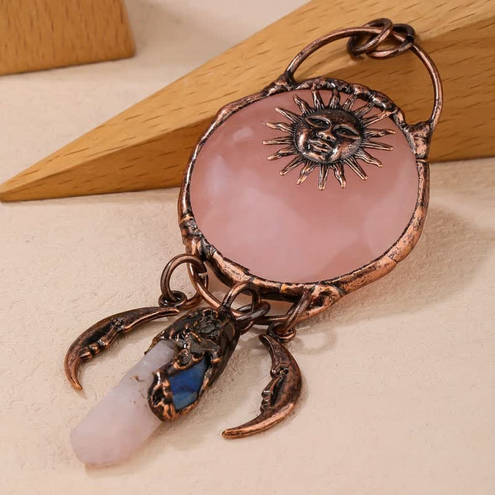 Collana con ciondolo a forma di sole e luna in quarzo rosa Olivenorma 
