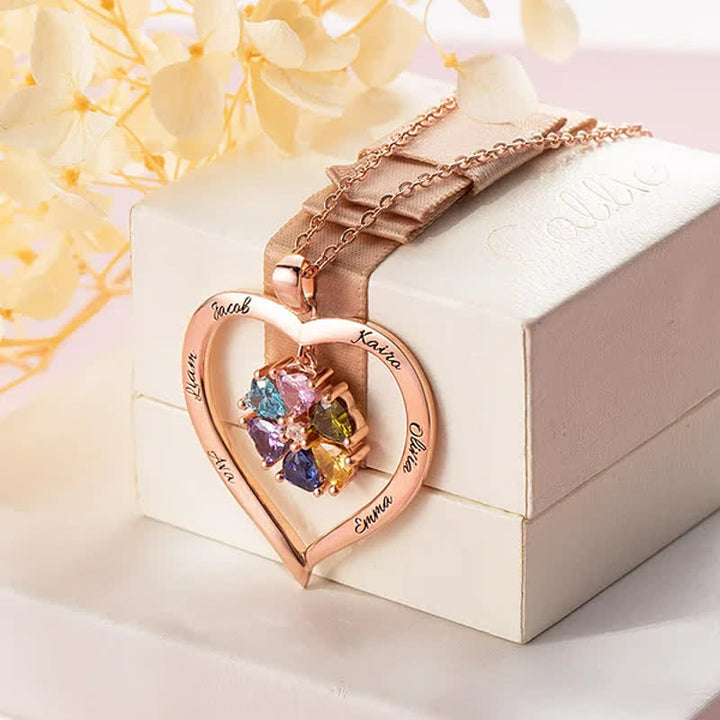Collana personalizzata Olivenorma con pietra portafortuna a forma di cuore con 1-6 nomi incisi