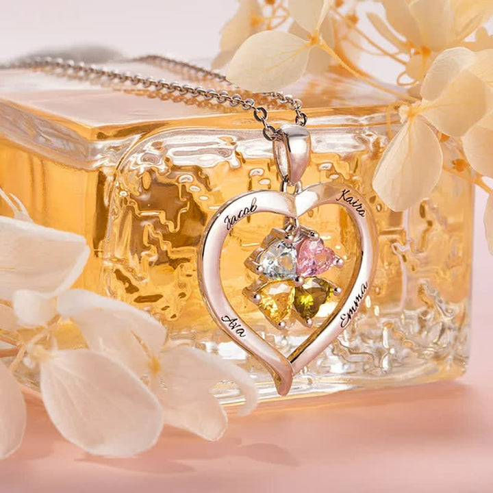 Collana personalizzata Olivenorma con pietra portafortuna a forma di cuore con 1-6 nomi incisi