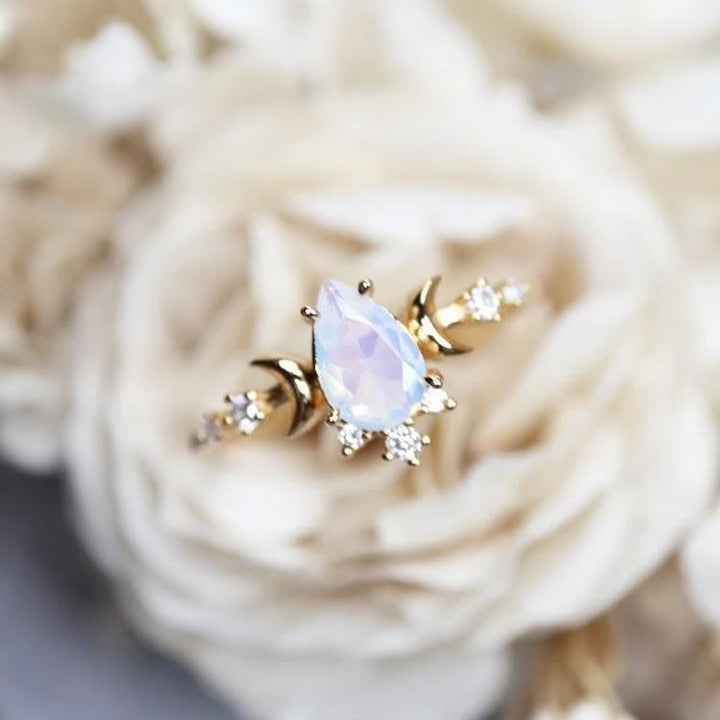 Olivenorma "Moonlight Goddess" Anello regolabile vintage in pietra di luna