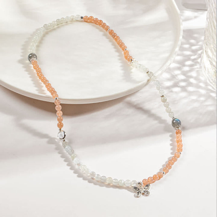 Collana con ciondolo a farfalla in pietra del sole con cristallo trasparente di labradorite Olivenorma - Labradorite e cristallo trasparente e pietra del sole - image 0