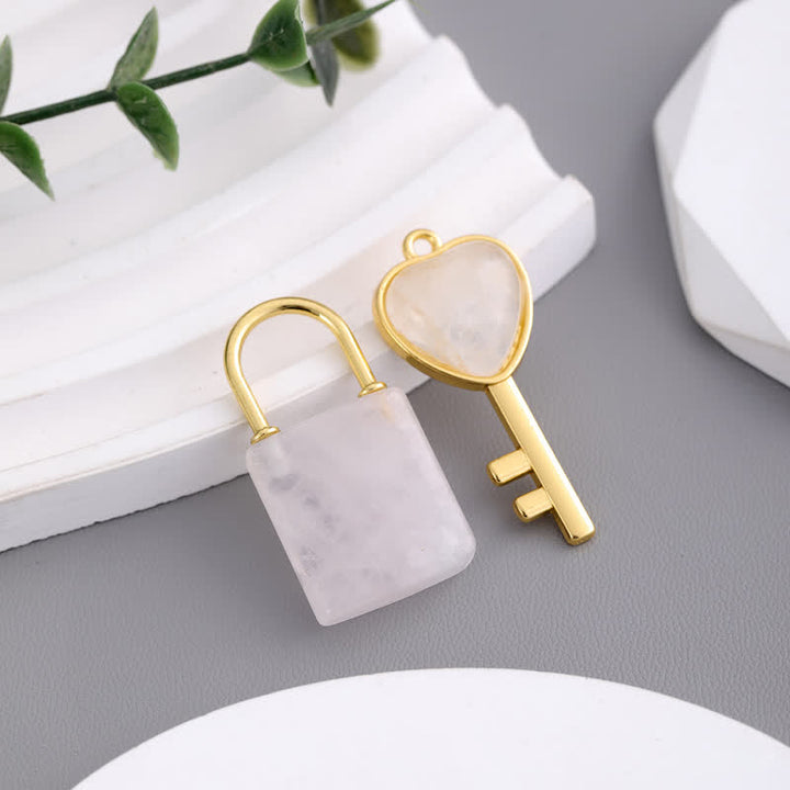 Collana con ciondolo a forma di chiave con lucchetto dell'amore in pietra naturale Olivenorma 