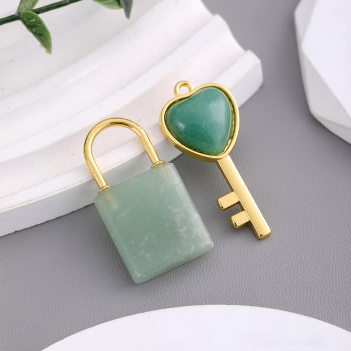 Collana con ciondolo a forma di chiave con lucchetto dell'amore in pietra naturale Olivenorma 