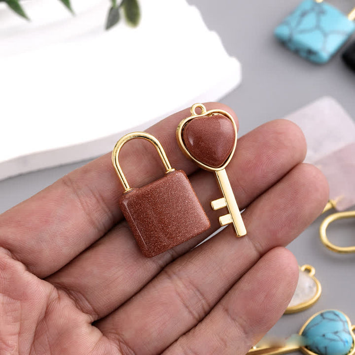 Collana con ciondolo a forma di chiave con lucchetto dell'amore in pietra naturale Olivenorma 