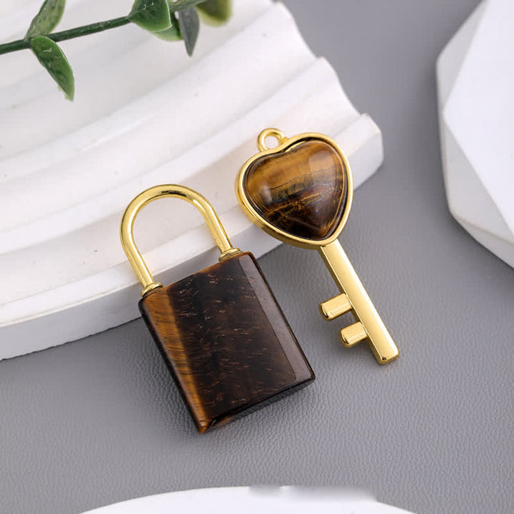 Collana con ciondolo a forma di chiave con lucchetto dell'amore in pietra naturale Olivenorma 