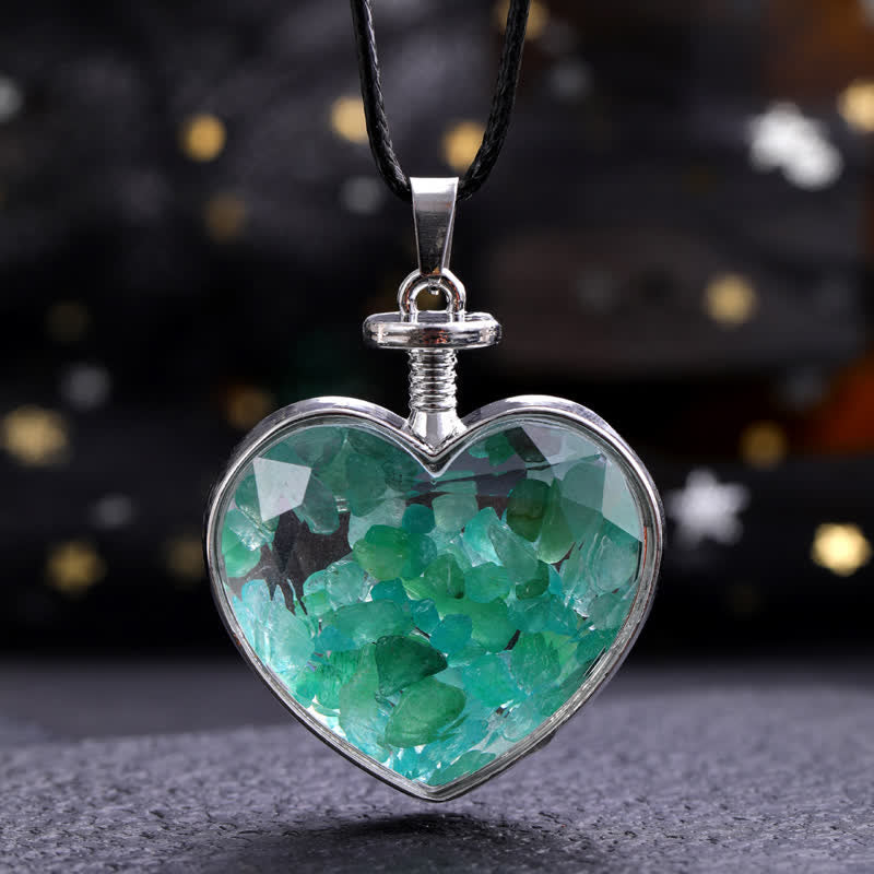 Collana con ciondolo a forma di cuore in ghiaia colorata naturale Olivenorma 