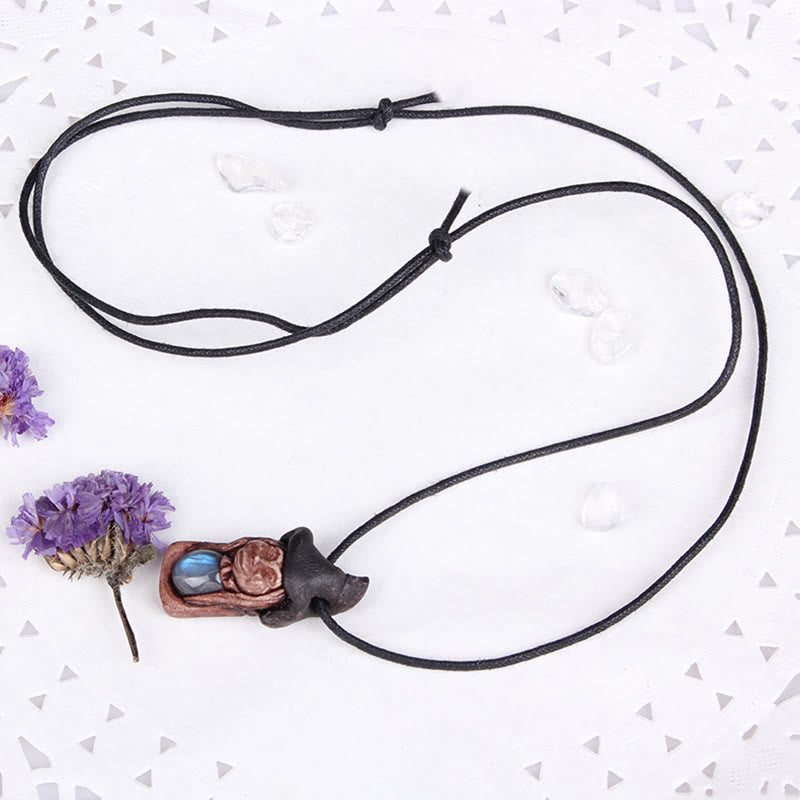 Ornamento pendente con pietra preziosa runica a forma di elfo nordico Olivenorma